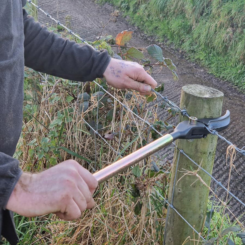 Wire Puller & Tensioning Tool  - огляд і ціна Essential Gardening Tools